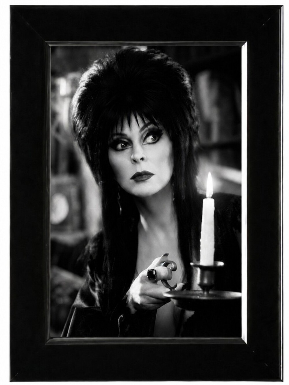 Elvira Beauty W CandleHorror Queen Cult Classic Gothic Punk Rock 80s Classic